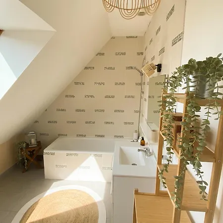 Maison Lumineuse, Proche Et Nature Holiday home *