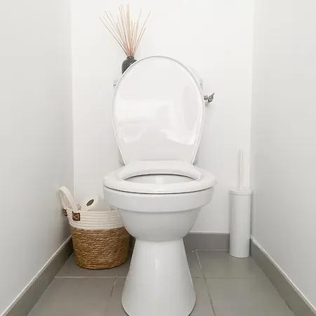 Maison Lumineuse, Proche Et Nature